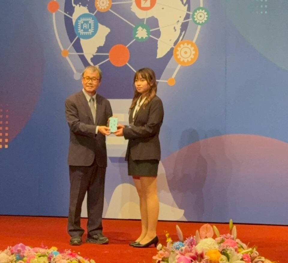 Department of E-Sports Technology of Cheng Shiu University Wins Double Gold at Invention Expo; Ministry of Education Recognizes and Commends Faculty and Students’ Innovative R&D Capabilities.Image