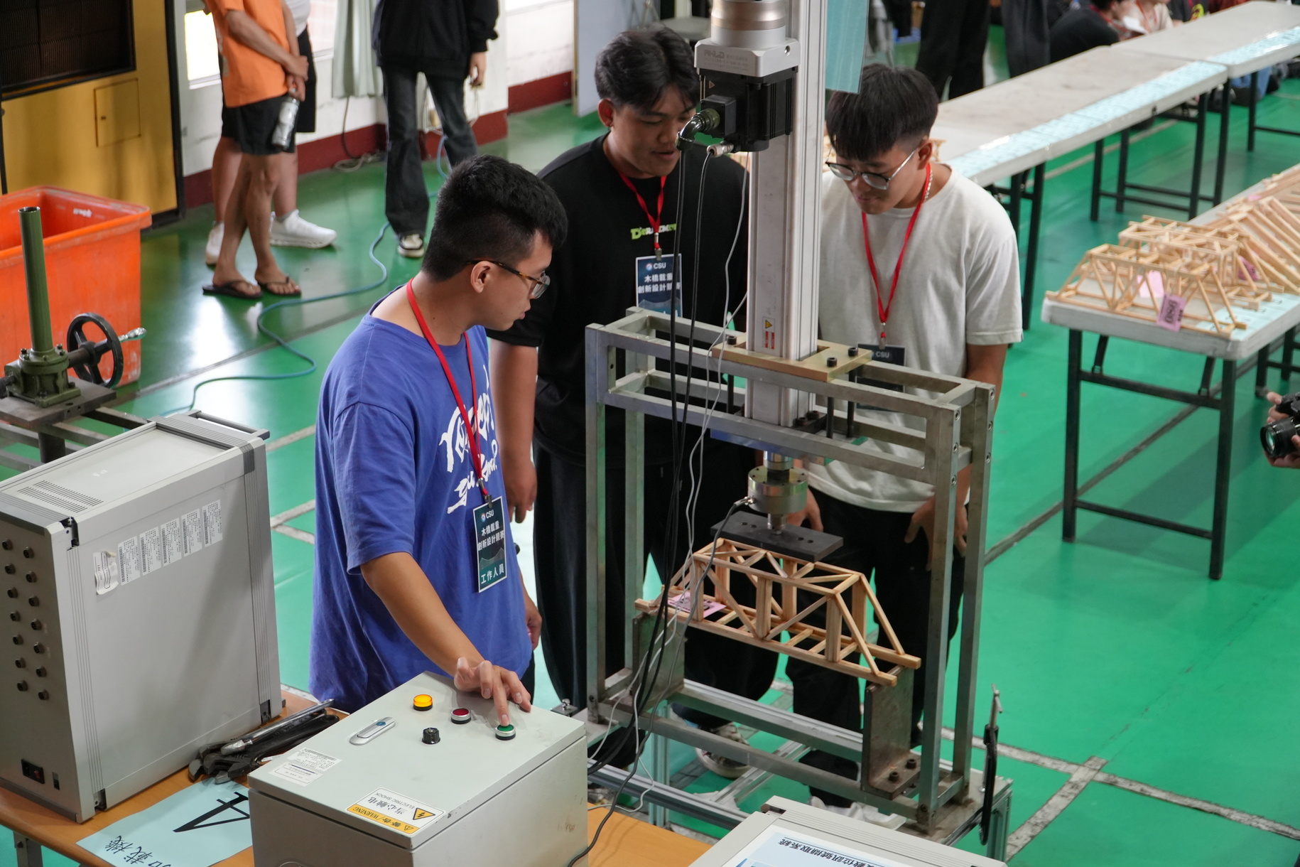 木橋載重創新設計競賽盛大登場 27校近800師生齊聚正修較勁圖片