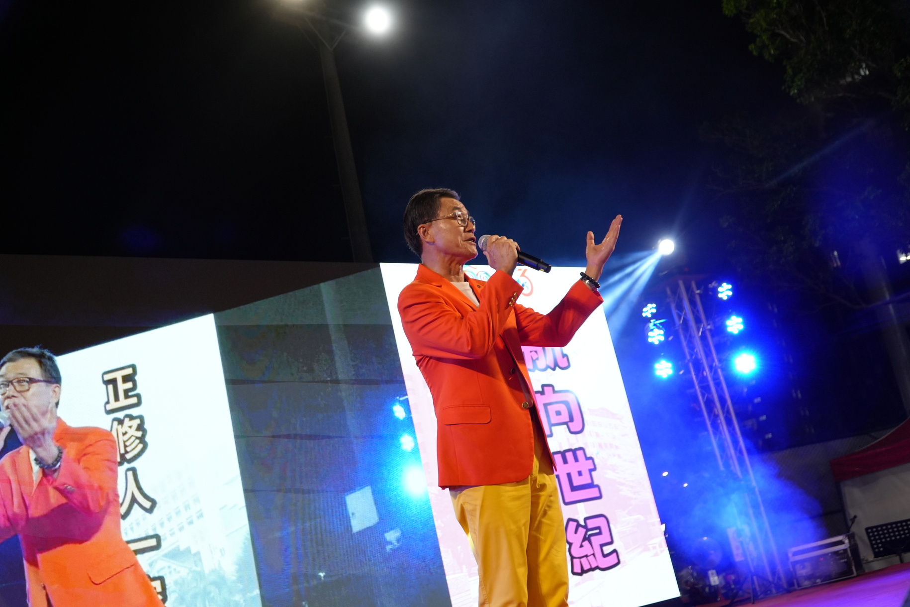 正修科大校友回娘家賀母校六十週年 奇蹟傘兵秦良丰重返母系展現生命力圖片