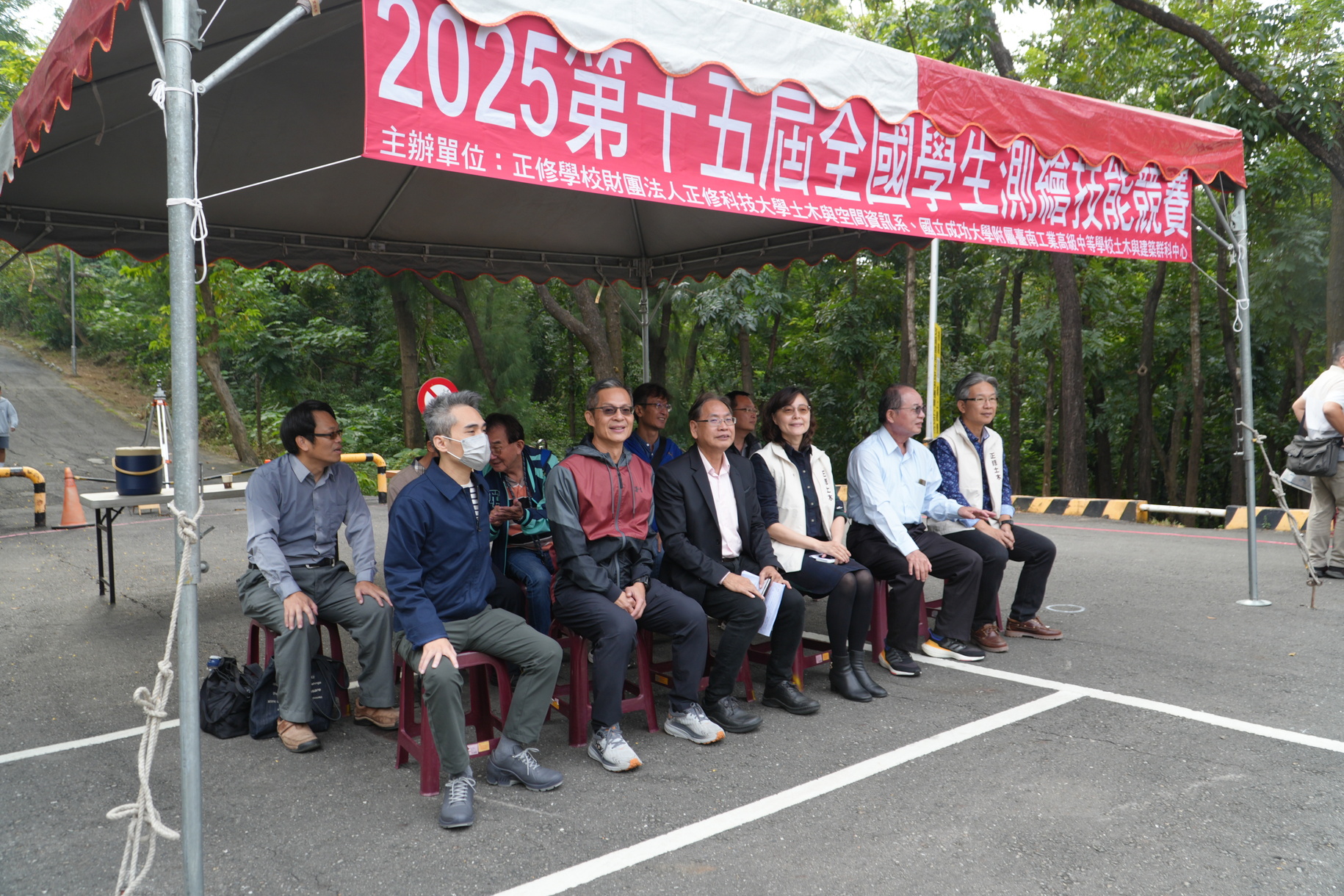 全國高中職測繪技能競賽盛大登場 21校競技臺中高工土木科勇奪冠軍圖片