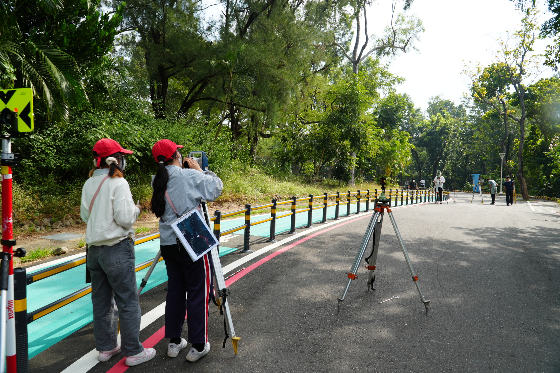 全國高中職測繪技能競賽盛大登場 21校競技臺中高工土木科勇奪冠軍圖片