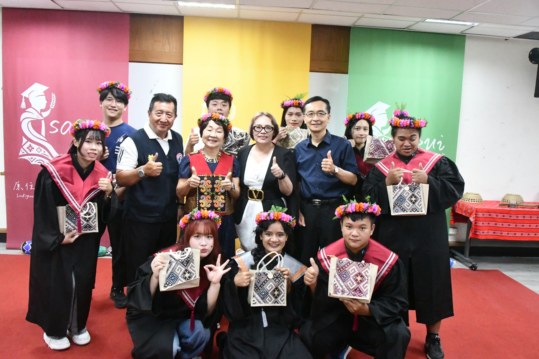 78-year-old Doctoral Student Wins the “Model of Student Diligence.” Indigenous Students Demonstrate Culture and Strength at Cheng Shiu University’s 2025 Class Graduation CeremonyImage