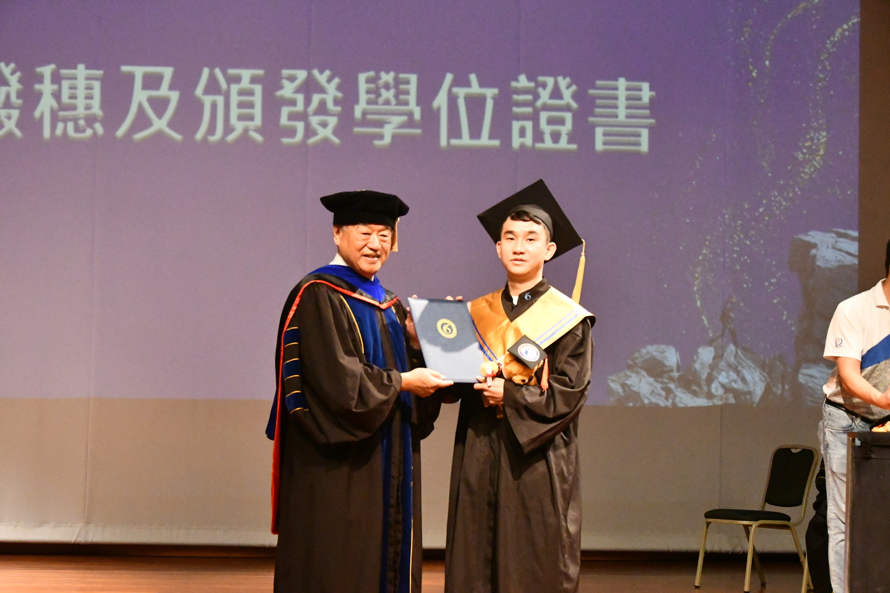 78-year-old Doctoral Student Wins the “Model of Student Diligence.” Indigenous Students Demonstrate Culture and Strength at Cheng Shiu University’s 2025 Class Graduation CeremonyImage