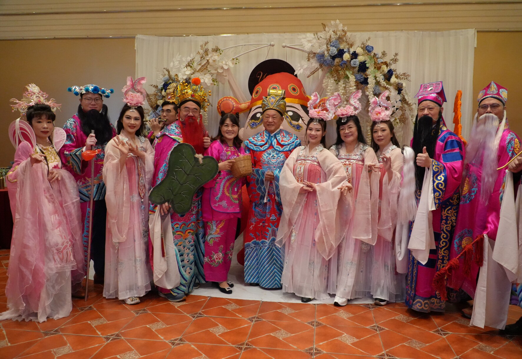 正修校友總會新春團拜盛大登場  近700位校友齊聚敘情誼迎新春圖片