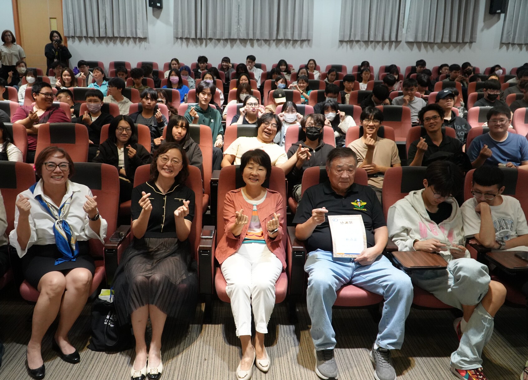 Cheng Shiu University Hosts Distinguished Speaker Lecture: Ko Yueh-Se Shares Insights on Overcoming Adversity and Keys to Career SuccessImage