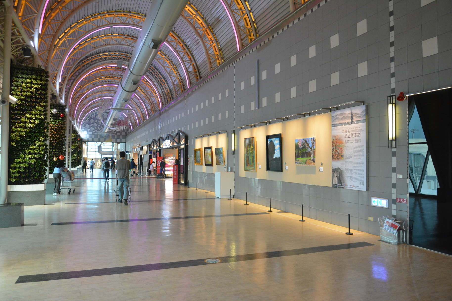 《遠鄉的遙思與寄語》高雄國際機場登場 集結三位藝術家呈現情感連結與記憶承載圖片