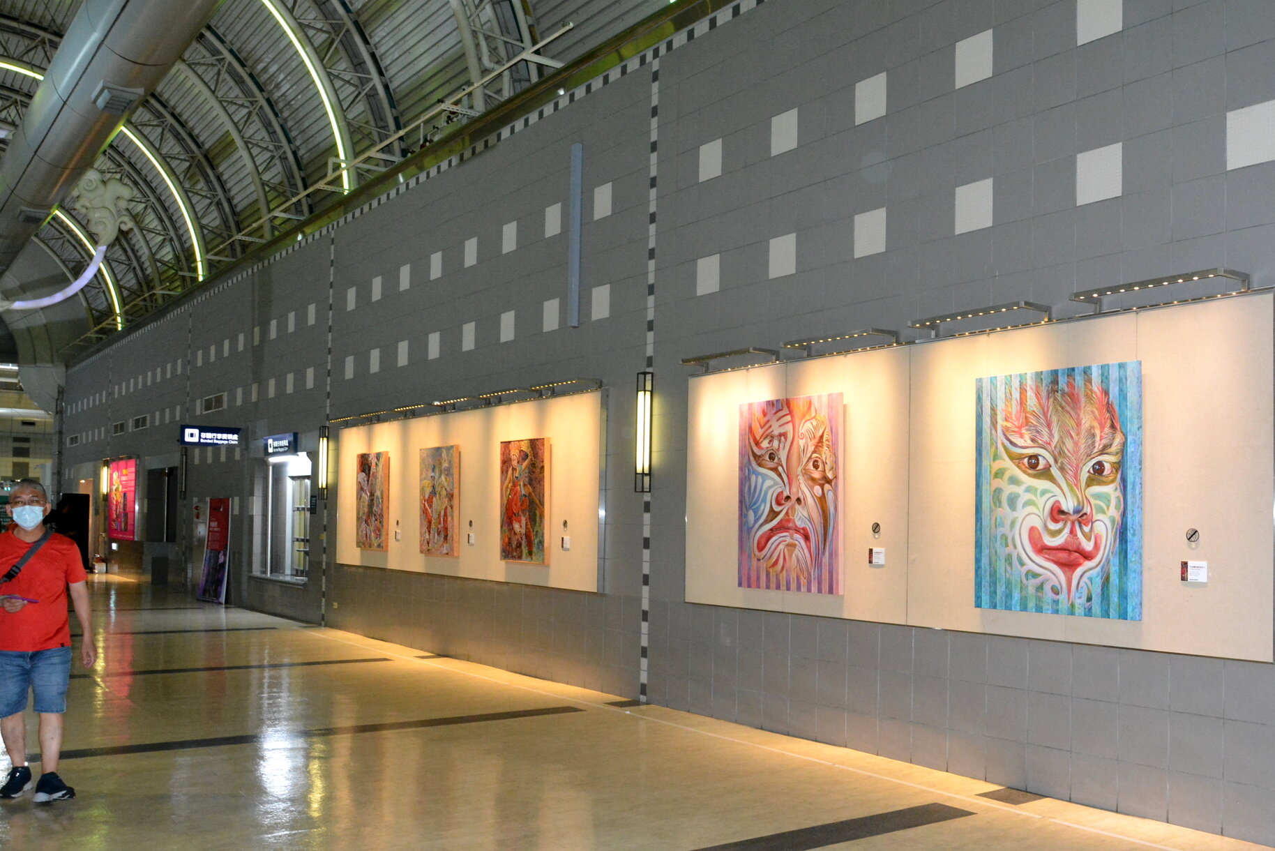 高雄機場將神演藝-莊洊有油畫個展 呈現神將臉譜 步伐 服飾圖片