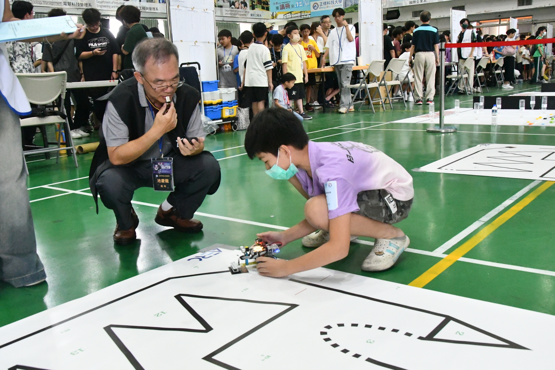 2025亞洲智慧型機器人正修競技 搖控障礙闗卡重重 軌道挑戰神經緊繃圖片