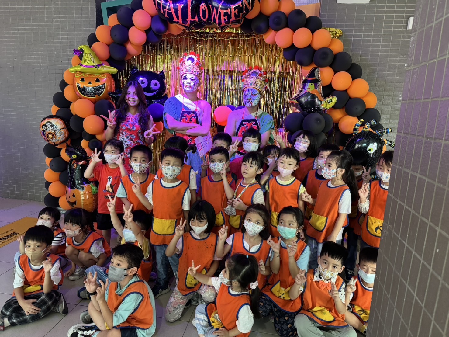 正修科大舉辦全國創意萬聖節調飲暨雕花大賽 普門高級中學《Mei Song Mai Bee》勇奪冠軍圖片