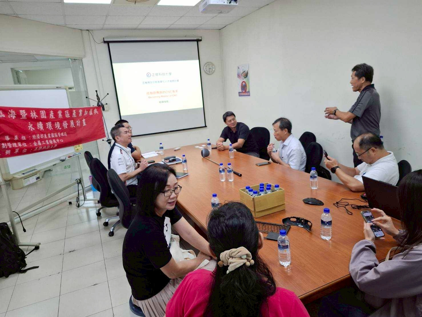 正修科大深耕產業園區輔導有成 曾仲葛、黃廣淼團隊獲雙獎肯定圖片