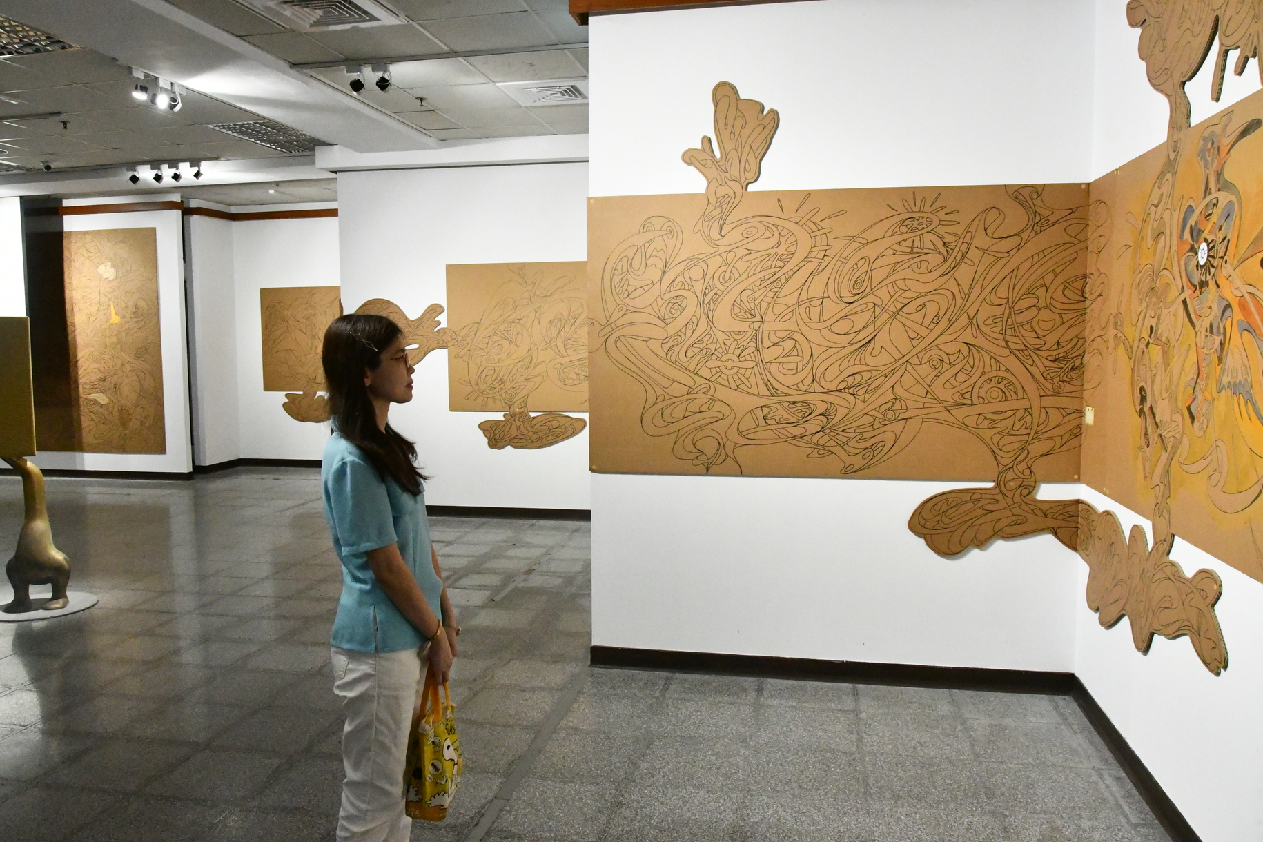 梁任宏《吹牛皮在紙上》正修開展 手繪切割瓦楞紙風格獨特圖片