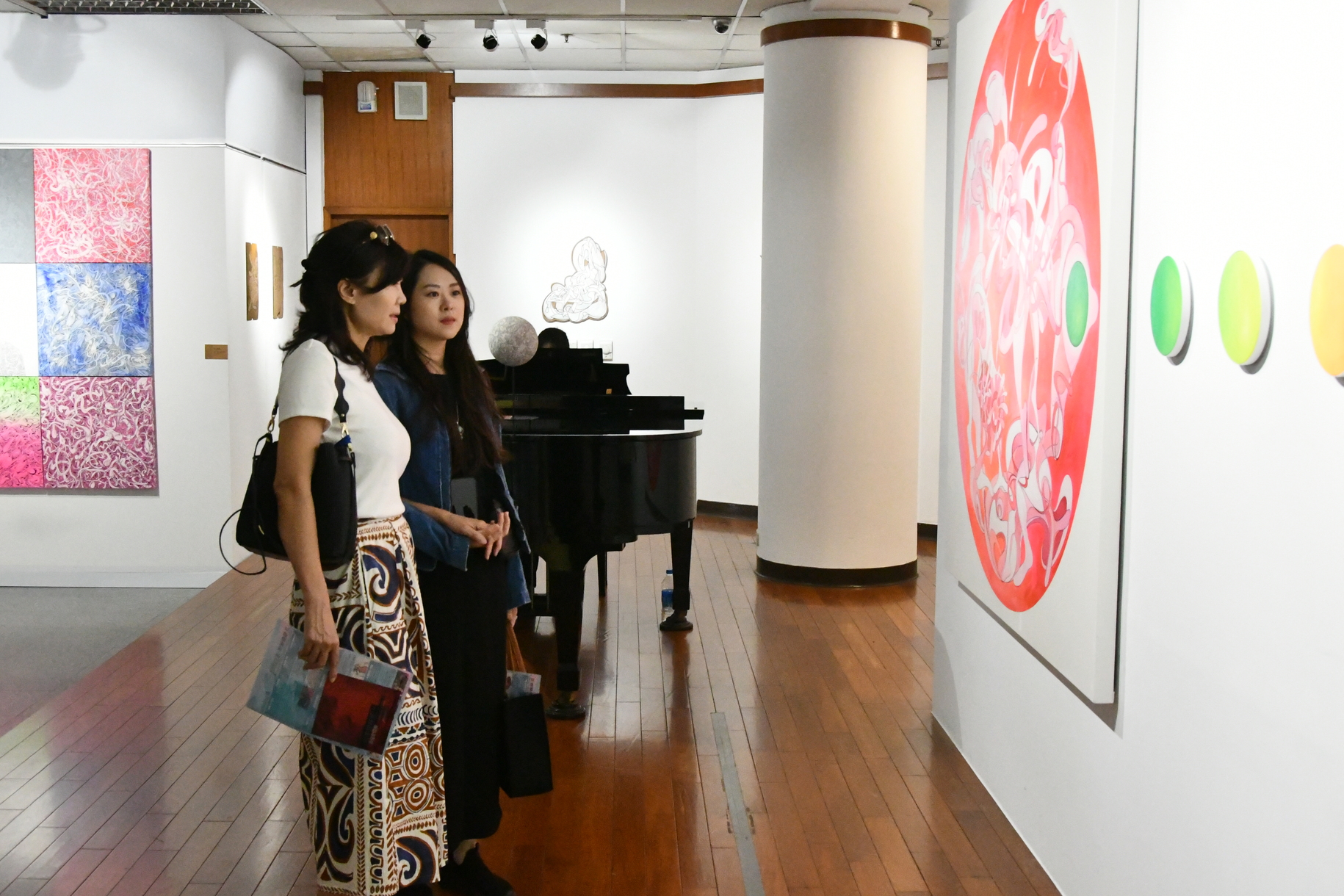 梁任宏《吹牛皮在紙上》正修開展 手繪切割瓦楞紙風格獨特圖片