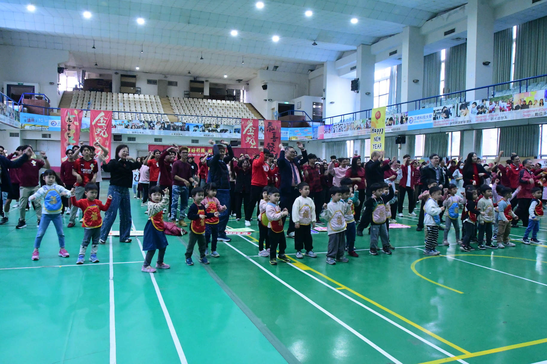 Cheng Shiu University Welcomes Good Fortune in the Year of the Snake and Wishes a Great Year Ahead: International Students Partake Taiwanese Lunar New Year Festivities with Joy and ExcitementImage