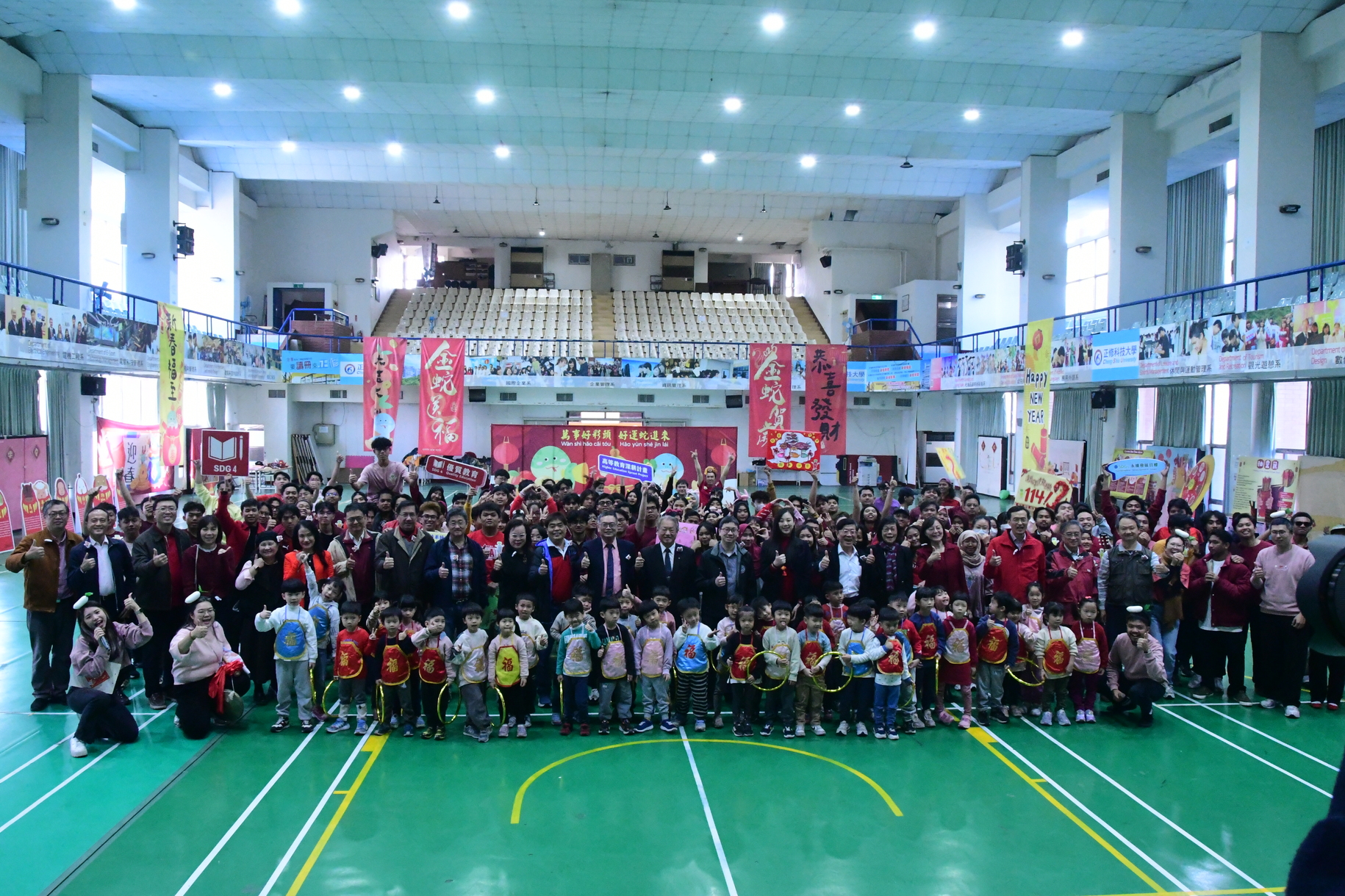 Cheng Shiu University Welcomes Good Fortune in the Year of the Snake and Wishes a Great Year Ahead: International Students Partake Taiwanese Lunar New Year Festivities with Joy and ExcitementImage