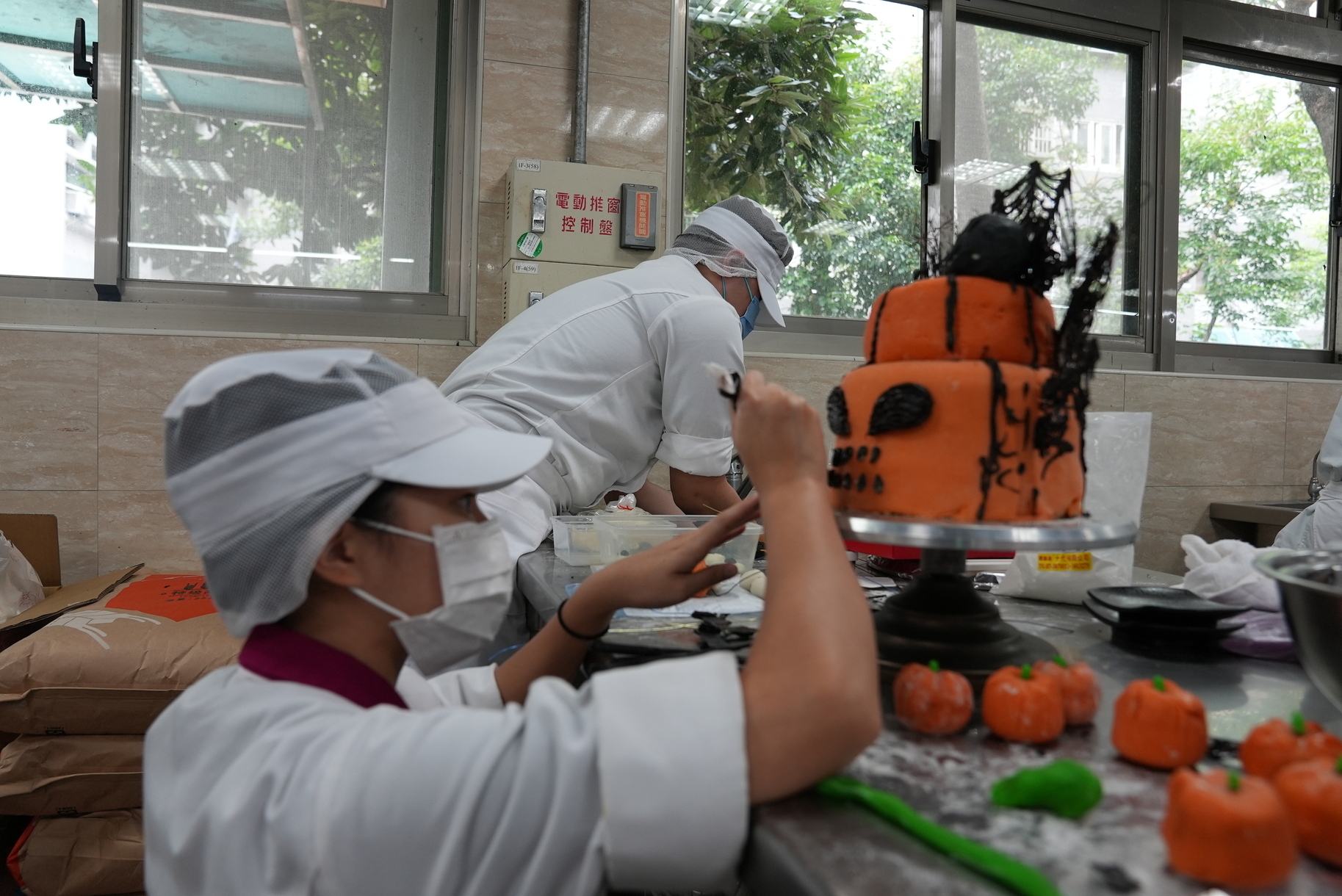 正修盃全國創意萬聖節蛋糕裝飾大賽 中山工商奪冠圖片