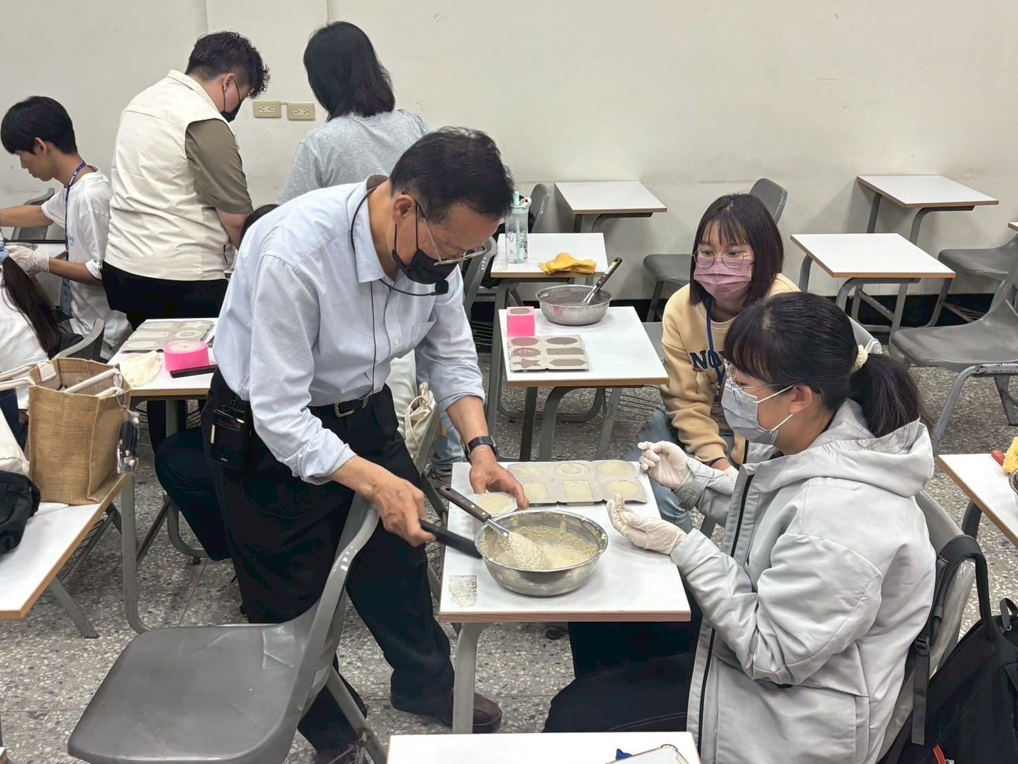 正修科大土木資工冬令營熱滾滾 探索未來職涯科技永續創意十足圖片