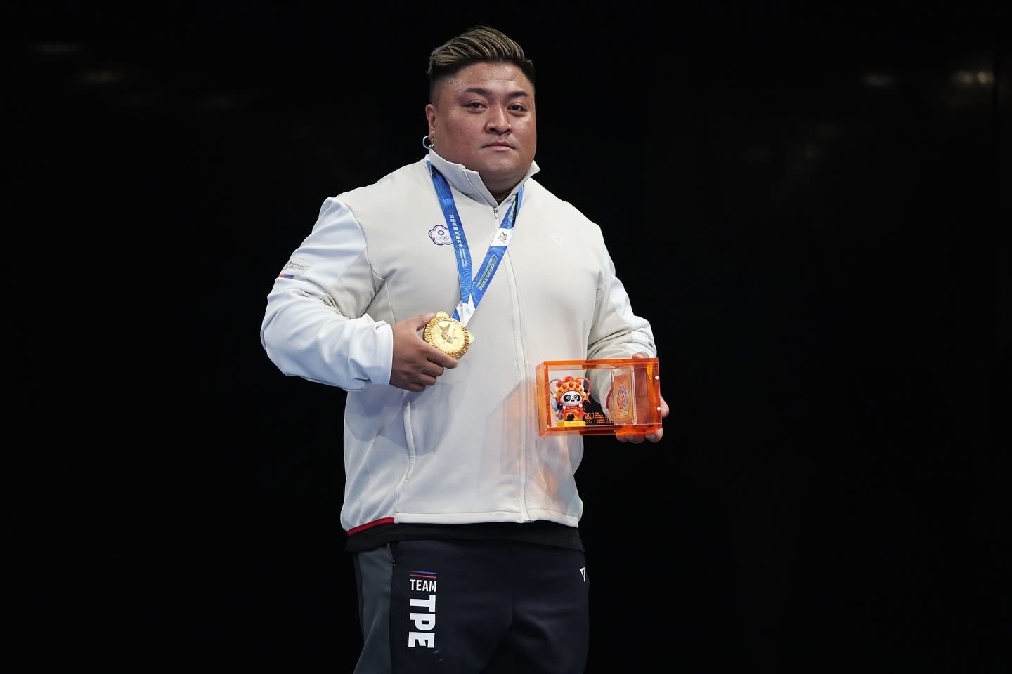 正修休運系楊森從傷痛到世界之巔 成都世運會勇奪金牌返校分享榮耀圖片