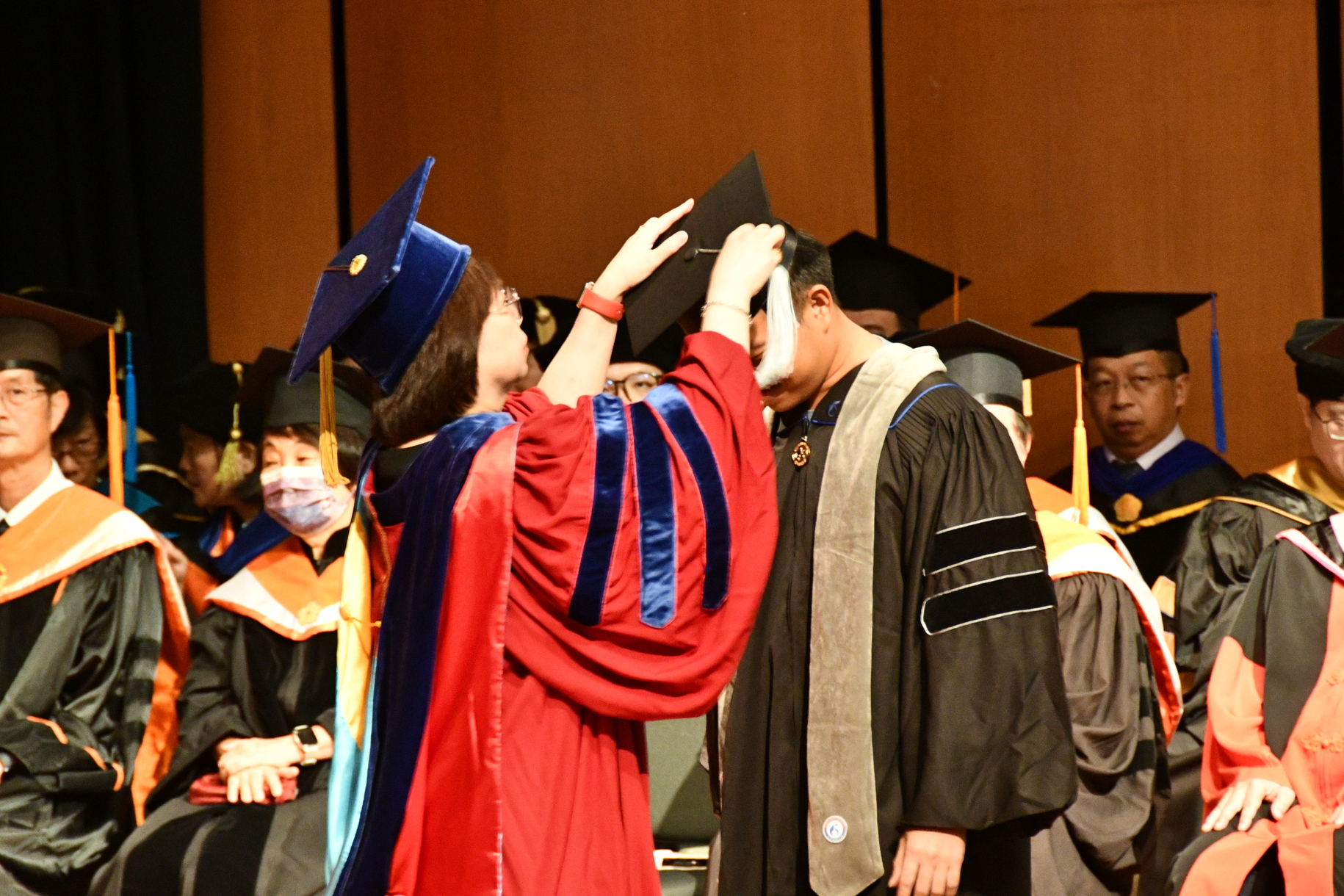 Cheng Shiu University Marathon Graduation: One Ceremony After Another; President Jui-Chang Kung Encourages “Having Both Feet on the Ground and A Stitch in Time Saves Nine”Image