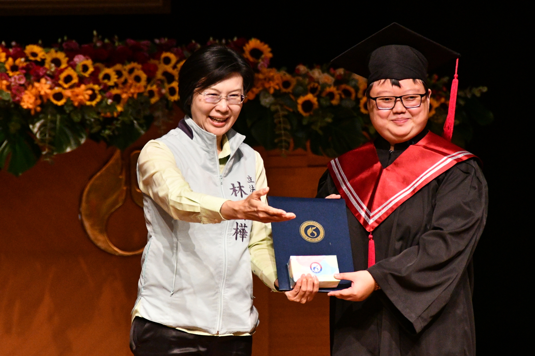 正修馬拉松畢典一波接一波 龔校長勉務實踏實事半功倍圖片