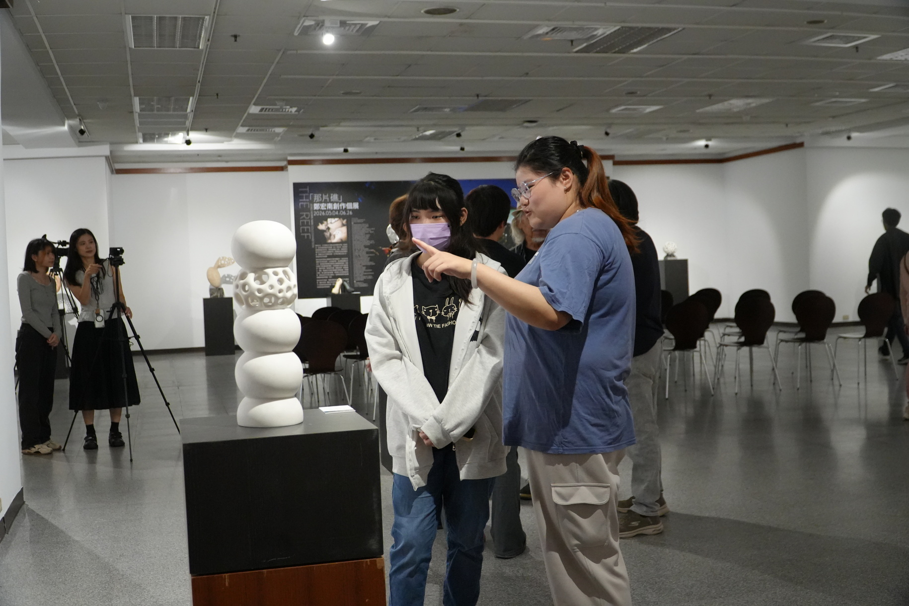 正修科藝處「那片礁鄭宏南個展」登場 以石雕與陶藝交織海洋記憶與生命感知圖片