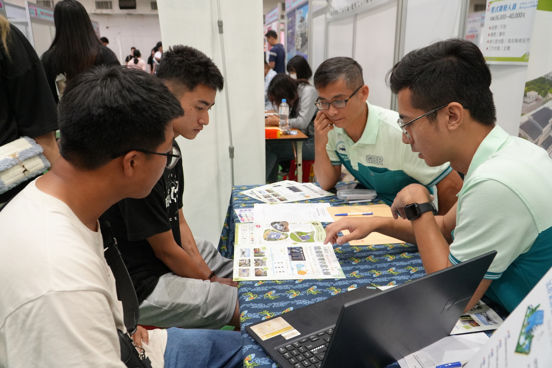 正修「職得你薪」就博會盛大登場  72K高薪搶才、AI無人機科技秀吸睛圖片