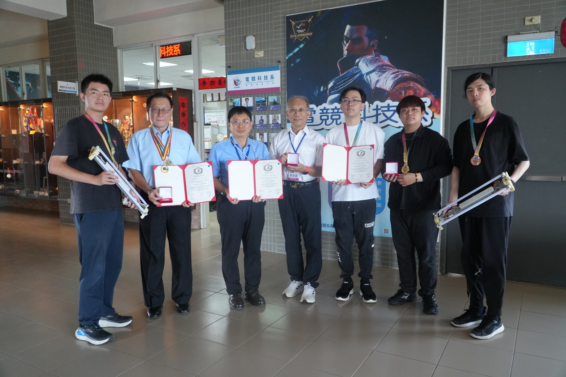 Cheng Shiu University Research Achievements Shine on the International Stage with 3 Gold Medals, 2 Silver Medals, and 2 Special Awards at the Archimedes International Invention ExhibitionImage