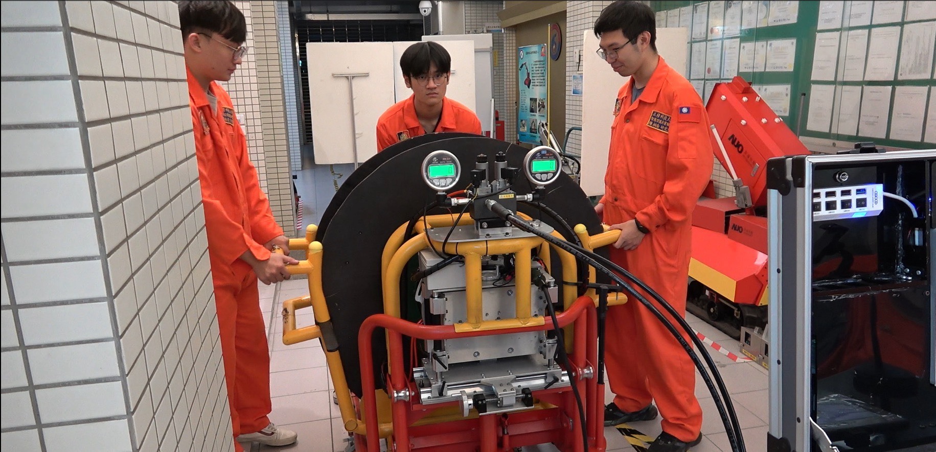 Cheng Shiu University Research Achievements Shine on the International Stage with 3 Gold Medals, 2 Silver Medals, and 2 Special Awards at the Archimedes International Invention ExhibitionImage